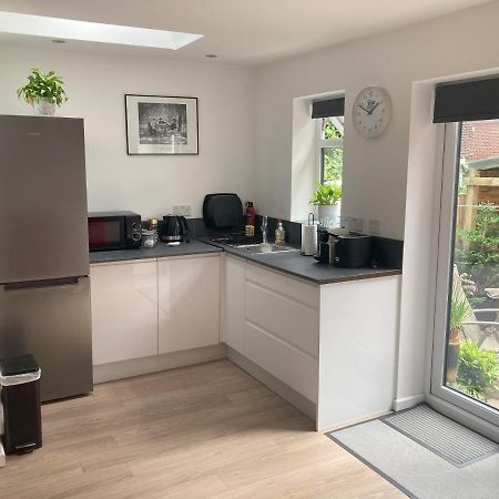 Beautiful Detached Private Annex In Great Location Daire Manchester Dış mekan fotoğraf