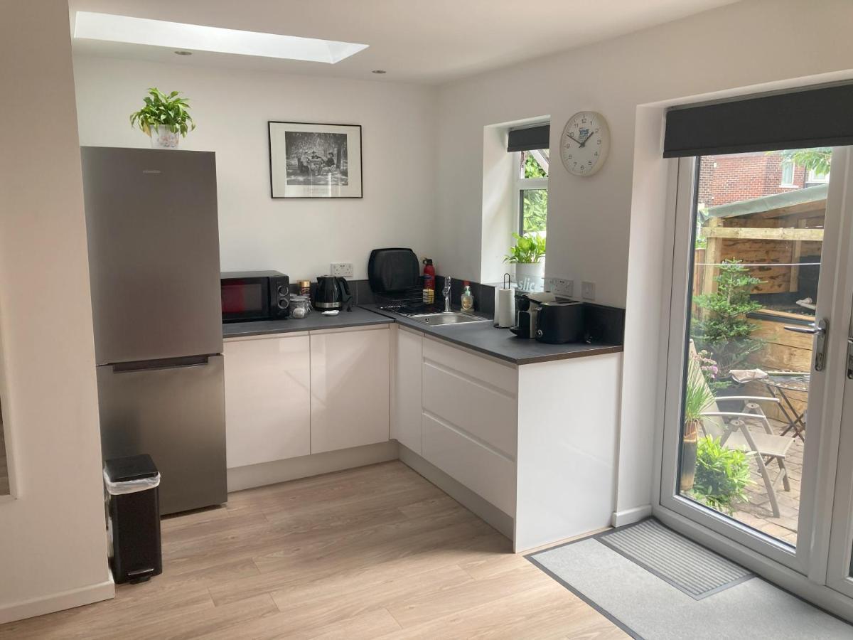 Beautiful Detached Private Annex In Great Location Daire Manchester Dış mekan fotoğraf